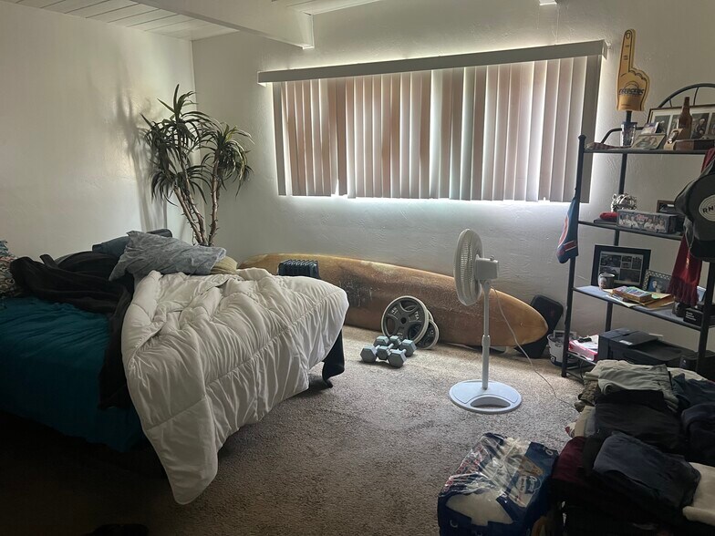 More Photos Of 2162 Thomas Ave, San Diego Apartments For Sale