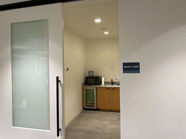 More Photos Of 999 W Main, Boise Coworking Space