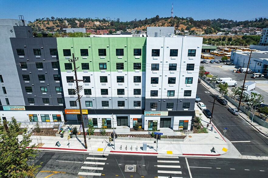 More Photos Of 1457 N Main St, Los Angeles Apartments For Lease