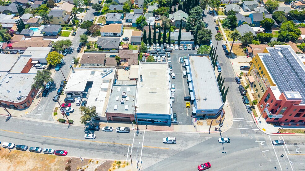 More Photos Of 1880-1920 Walnut St, Pasadena Auto Repair For Lease