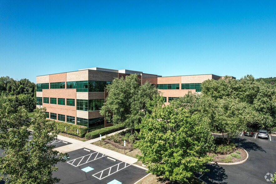 More Photos Of 900 Northbrook Dr, Feasterville Trevose Office For Lease