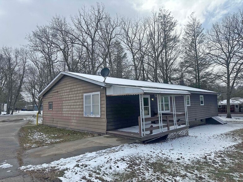 More Photos Of 982 W Center St, Sheppton Bar For Sale