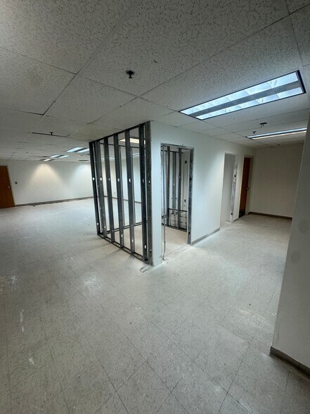 More Photos Of 8340 Colerain Ave, Cincinnati Unknown For Lease