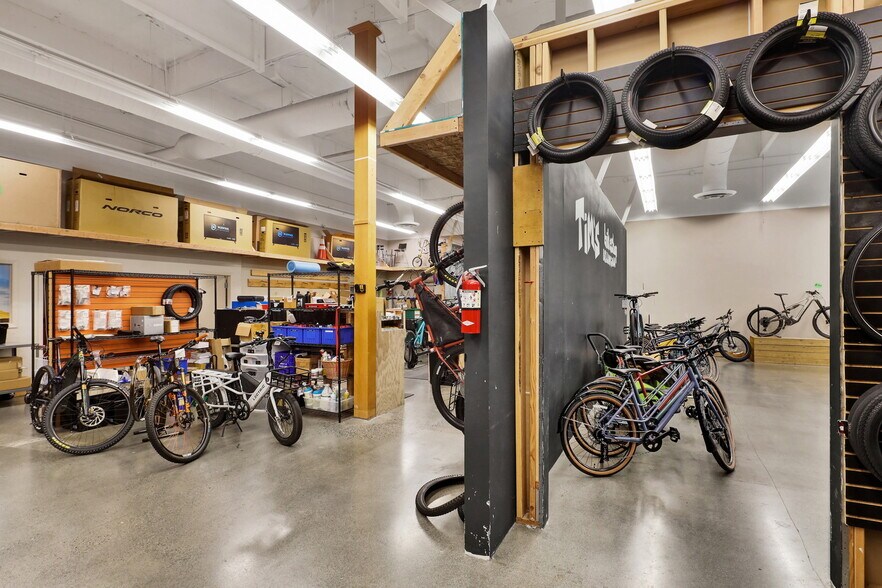 More Photos Of 1622 N State St, Bellingham Freestanding For Sale