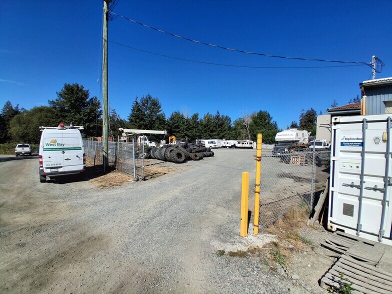 More Photos Of 2071 S Wellington Rd, Nanaimo Warehouse For Lease