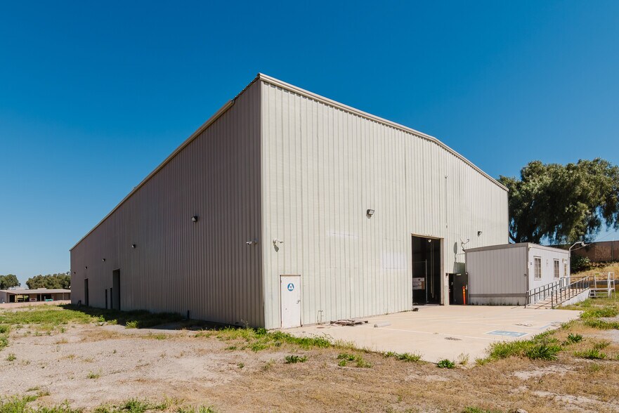 More Photos Of 151-161 Airport Rd, King City Warehouse For Lease