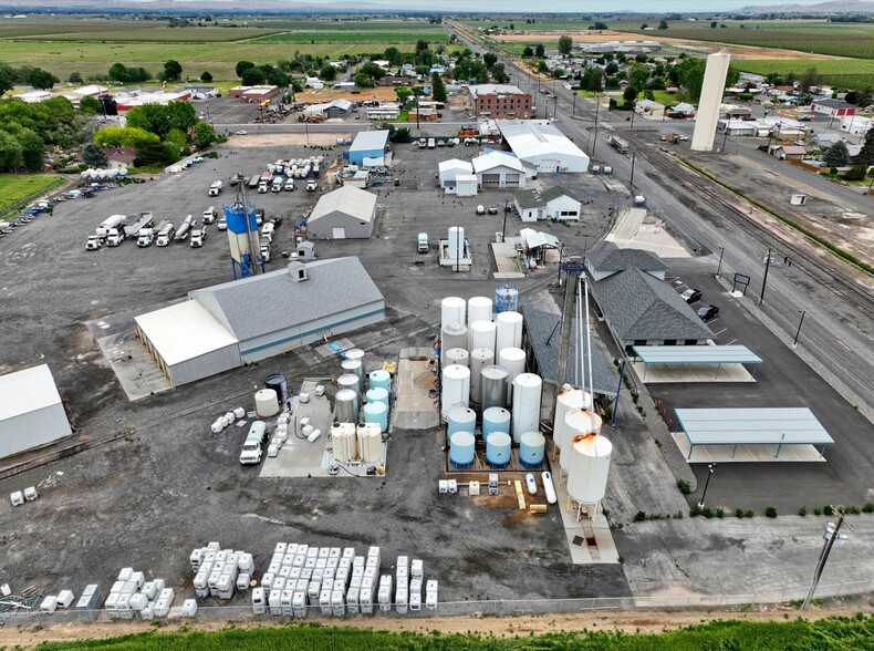 More Photos Of 8031 Branch Rd, Harrah Distribution For Sale