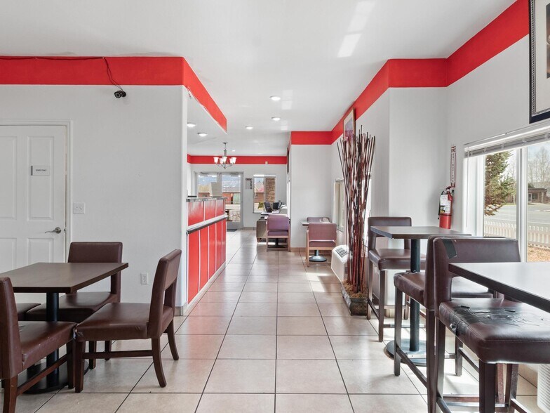 More Photos Of 175 E Center St, Panguitch Hotel For Sale