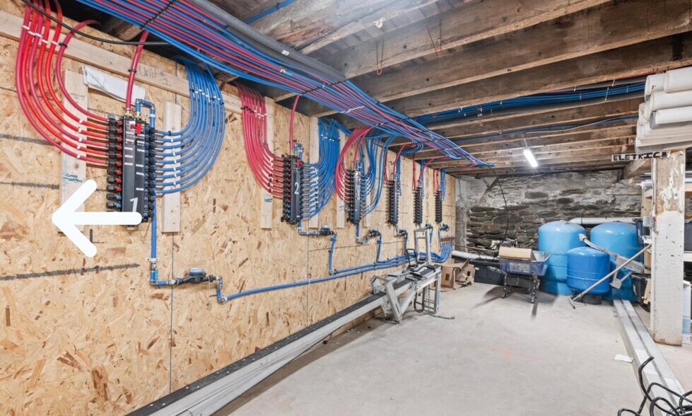 More Photos Of 44 Main St, Dallas Storefront Retail Residential For Sale