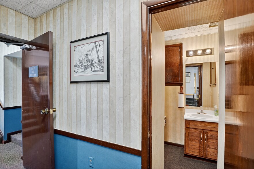 More Photos Of 29 E Beau St, Washington Medical For Sale