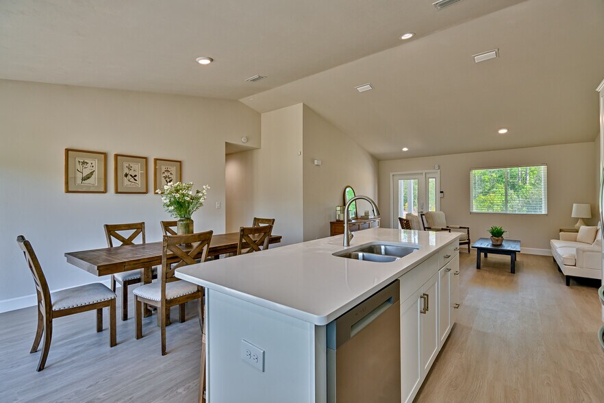 More Photos Of 3505 Main Street, Hawthorne Apartments For Sale