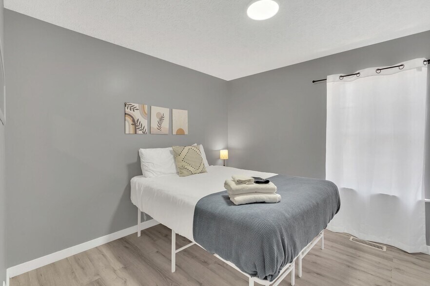 More Photos Of 901 21st Ave N, Nashville Multifamily For Sale