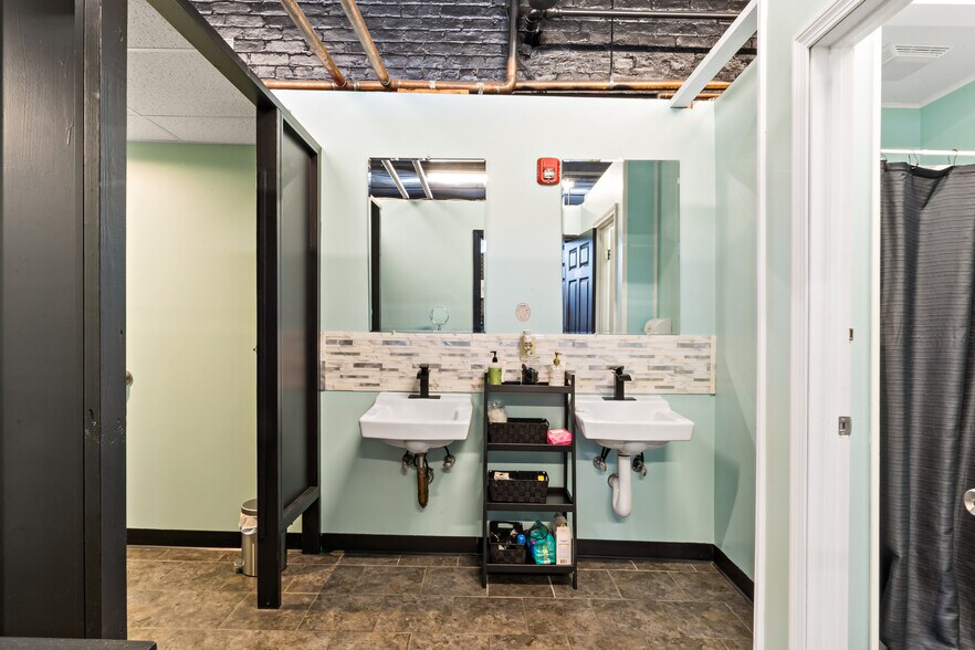 More Photos Of 75 Ferry St, Fall River Warehouse For Sale