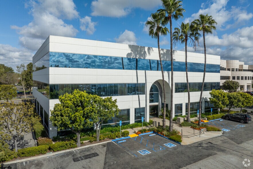 More Photos Of 10 Corporate Park, Irvine Office For Lease