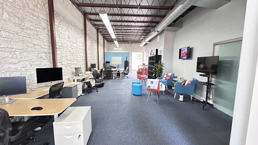 More Photos Of 102 E Main Ave, Round Rock Storefront Retail Office For Sale