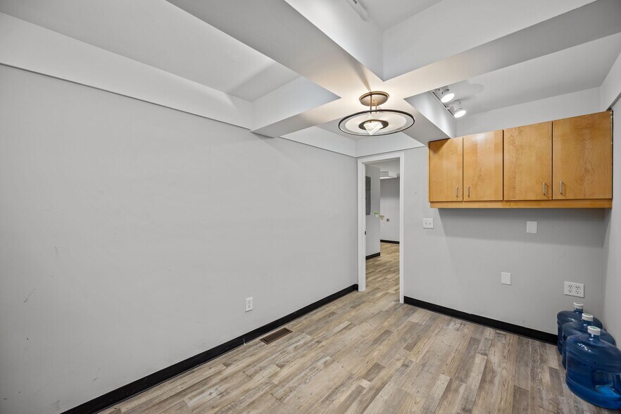 More Photos Of 44 Shoreline Dr, New Bern Medical For Sale