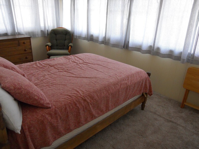 More Photos Of 115 S Main St, Vassar Office Residential For Lease