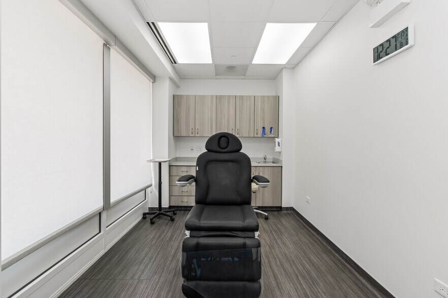 More Photos Of 2300 Chestnut Ave, Glenview Apartments For Sale