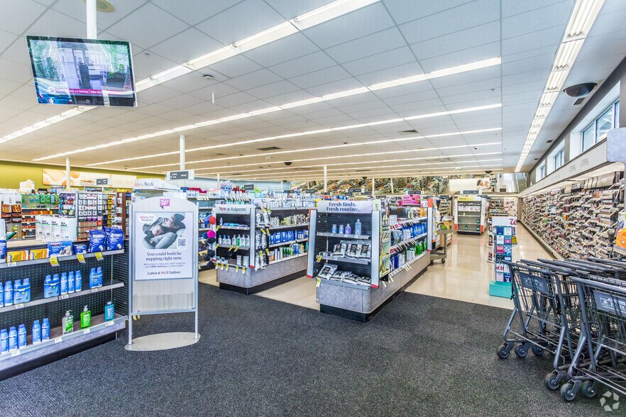 More Photos Of 819 W Main St, Jacksonville Drugstore For Sale