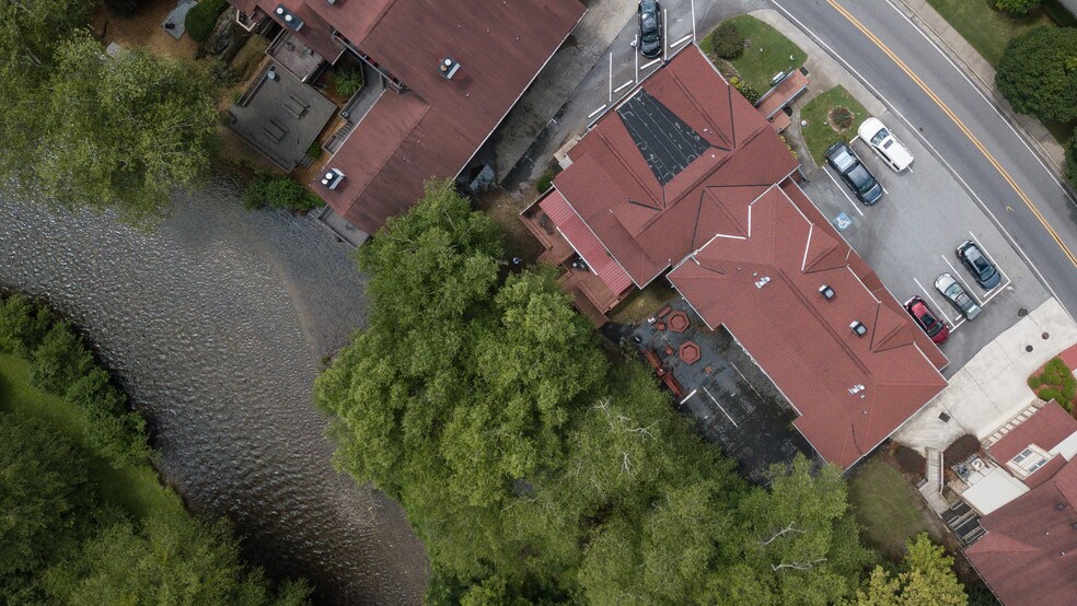 More Photos Of 892 Edelweiss Strasse, Helen Hotel For Sale