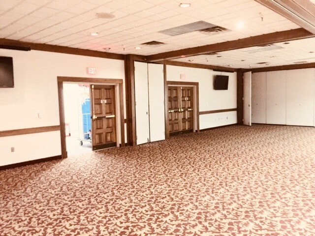 More Photos Of 340 Oyler Ave, Oak Hill Hotel For Lease