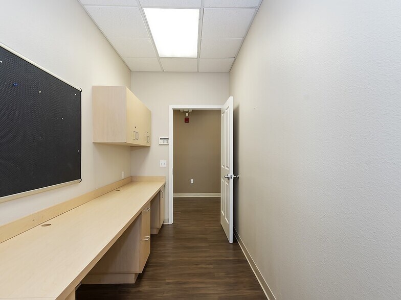 More Photos Of 35400 Bob Hope Dr, Rancho Mirage Medical For Sale