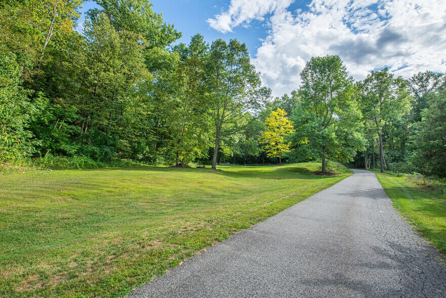 More Photos Of 40 Brighton Rd, Andover Specialty For Sale