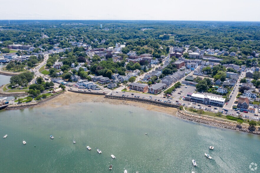 More Photos Of 98 Water St, Plymouth Apartments For Lease