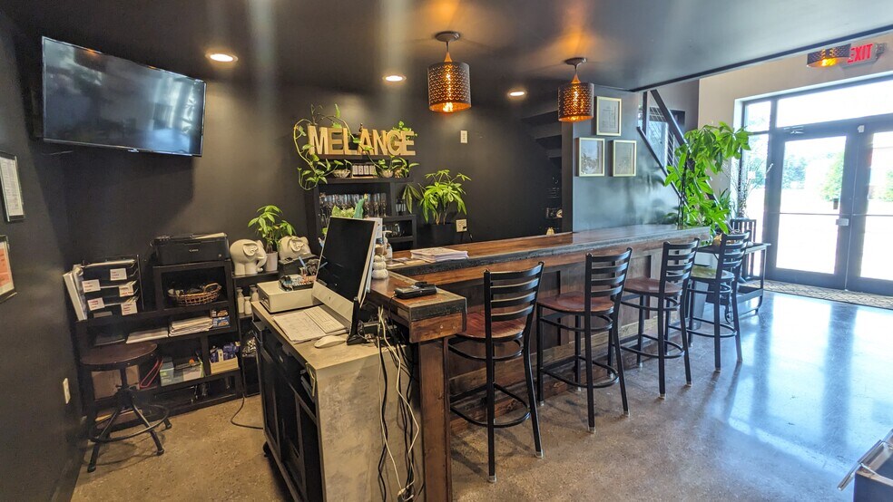 More Photos Of 1815 Eggert Rd, Buffalo Storefront For Lease