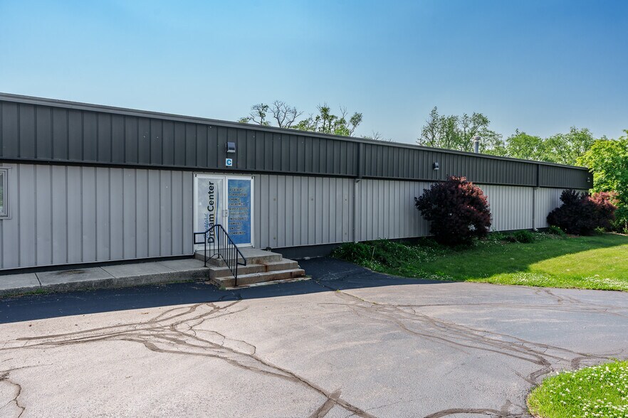 More Photos Of 4312 20th St, Rockford Religious Facility For Sale