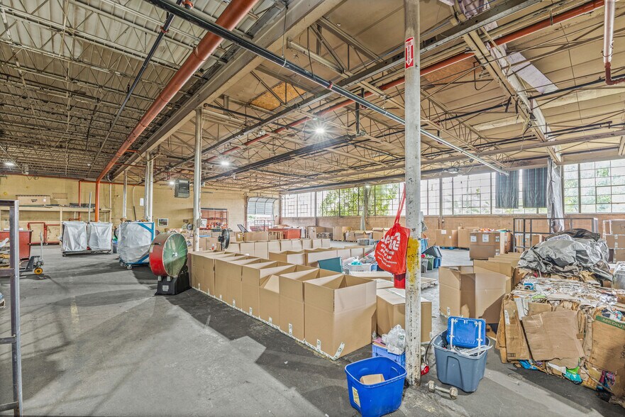 More Photos Of 26051 Michigan Ave, Inkster Warehouse For Sale