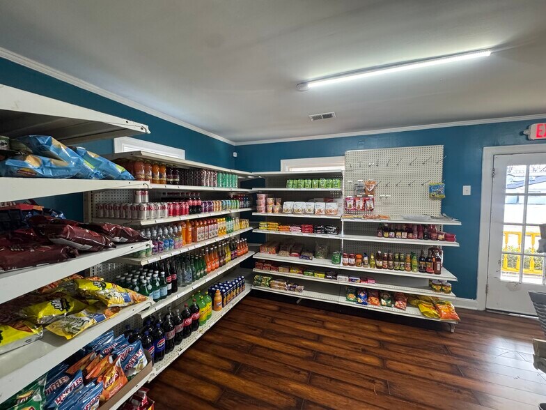 More Photos Of 2602 US-41, Greenbrier Freestanding For Sale
