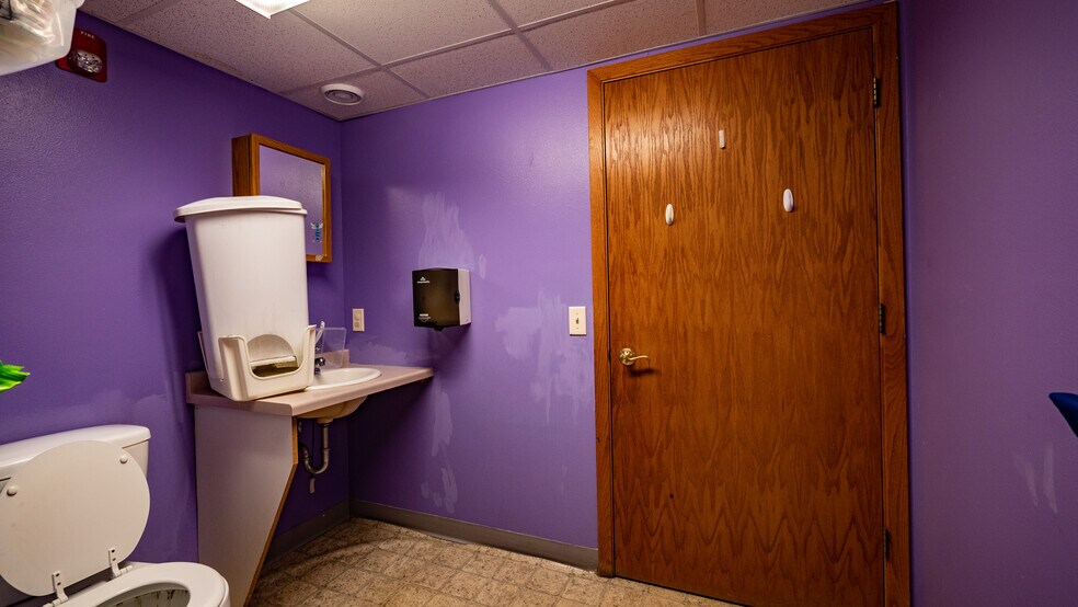 More Photos Of 303 S Western Ave, Waupaca Daycare Center For Sale