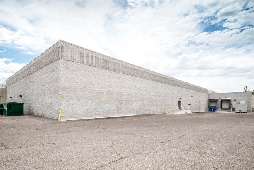 More Photos Of 3660 S 16th Ave, Tucson Department Store For Lease