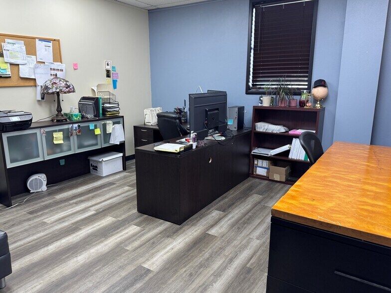 More Photos Of 910 KCK Way, Cedar Hill Distribution For Sale