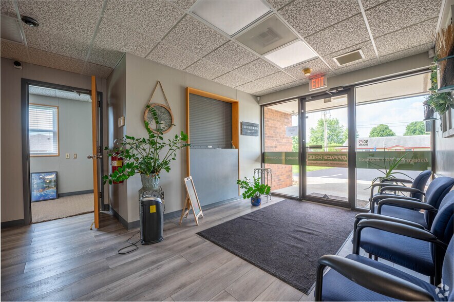 More Photos Of 1510 Amos Rd, Shelbyville Flex For Sale