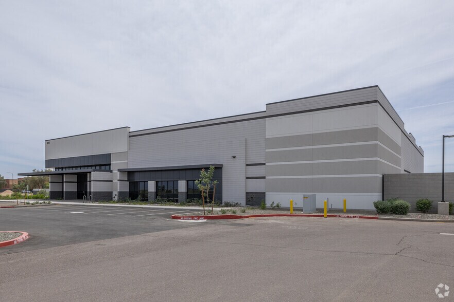 More Photos Of 8817 E Pecos Rd, Mesa Warehouse For Lease
