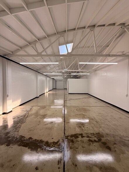 More Photos Of 815-831 Warrington Ave, Redwood City Warehouse For Lease