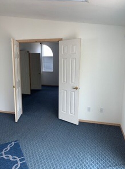 More Photos Of 6310 18th St E, Fife Office For Lease