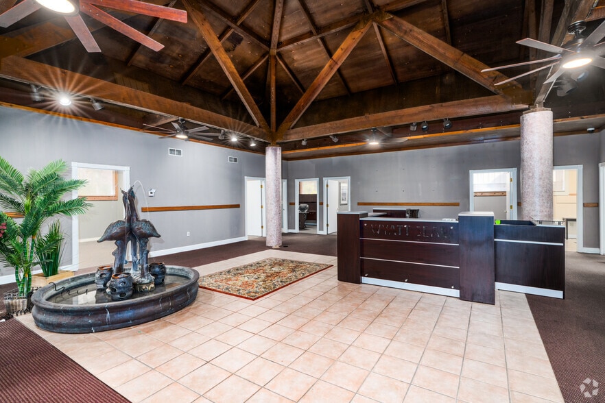 More Photos Of 2 Woodcross Dr, Columbia Medical For Sale