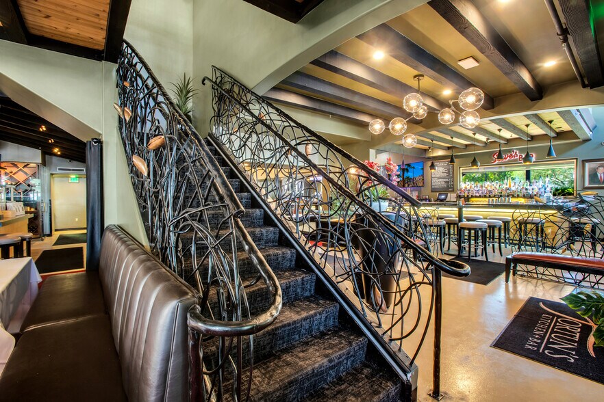 More Photos Of 78085 Avenida La Fonda, La Quinta Restaurant For Sale