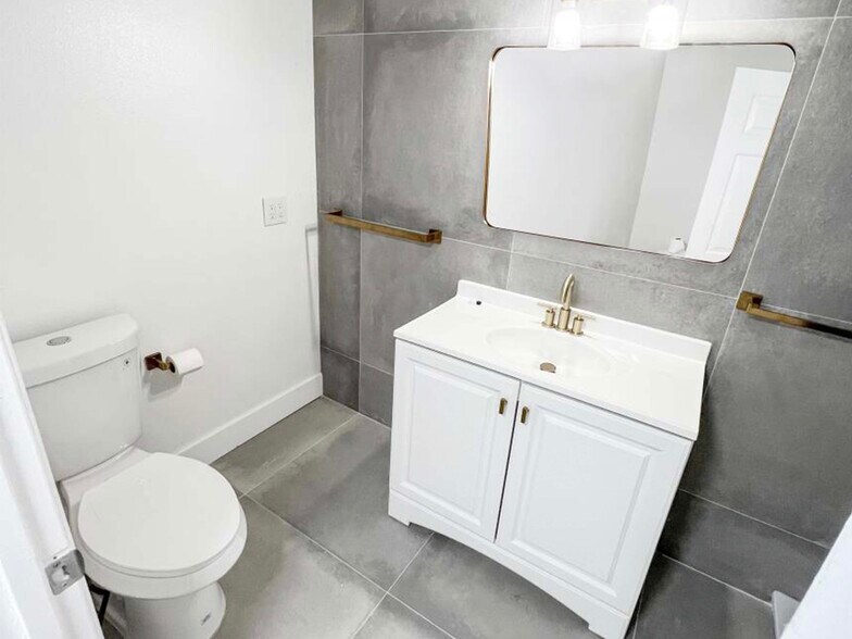 More Photos Of 244 E Graves Ave, Orange City Apartments For Lease