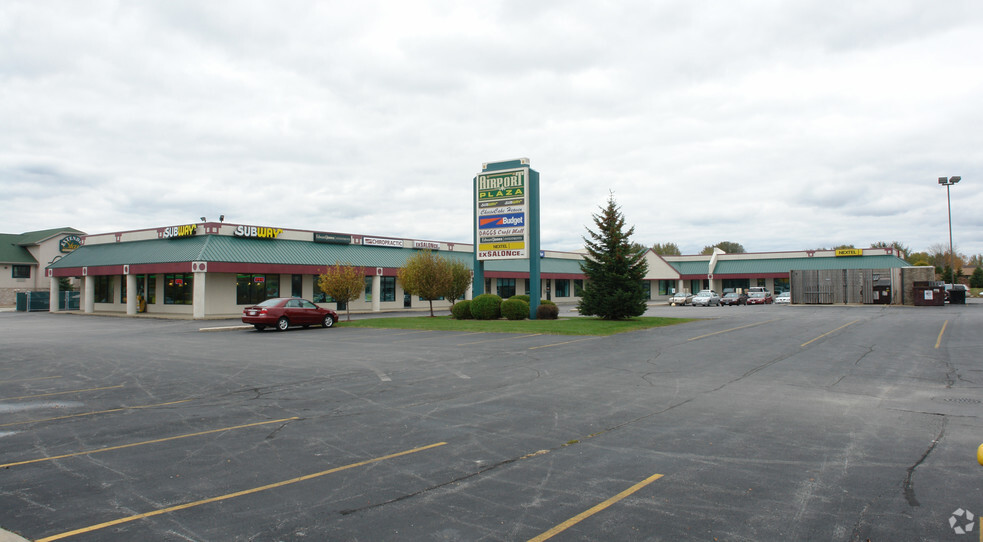 More Photos Of 1641 Commanche Ave, Green Bay Storefront For Sale