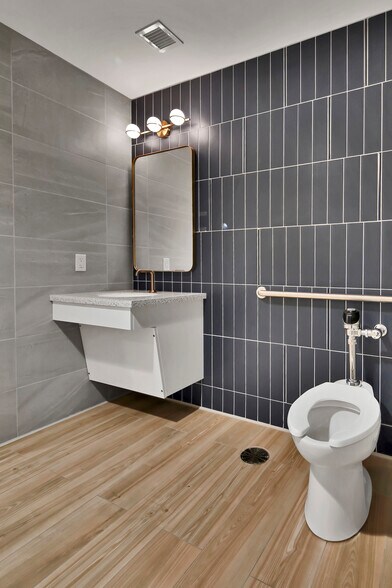 More Photos Of 717 W St Germain St, Saint Cloud Office For Sale