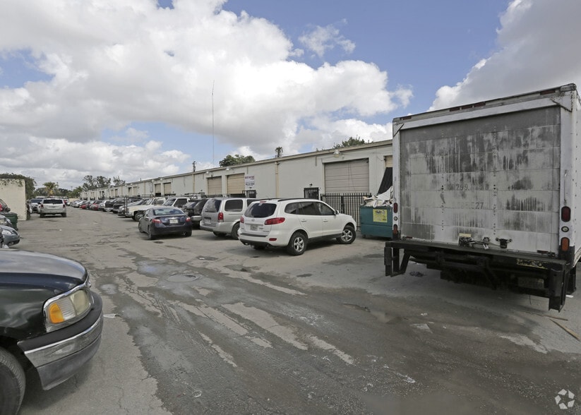 More Photos Of 2111 NW 139th St, Opa-locka Warehouse For Lease
