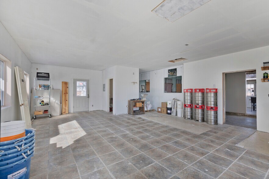 More Photos Of 20 S Sinclair St, Bridgeport Storefront For Sale