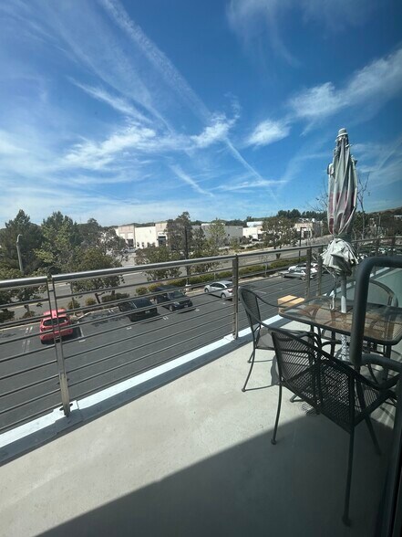 More Photos Of 28294-28310 Constellation Rd, Valencia Light Distribution For Sale