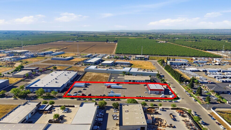 More Photos Of 4376 Farm Supply Dr, Ceres Truck Terminal For Sale