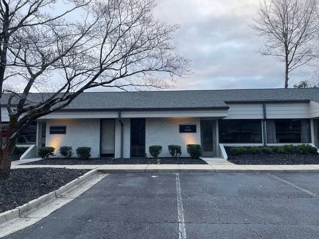 More Photos Of 600 Houze Way, Roswell Medical For Lease