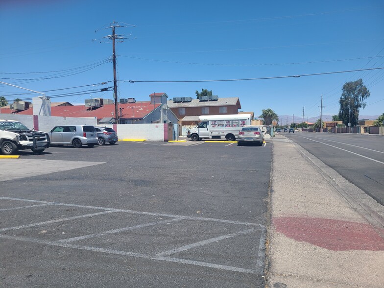 More Photos Of 2784 E Charleston Blvd, Las Vegas Freestanding For Sale